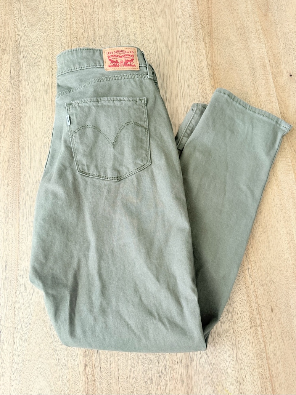 Levi's Womens Mid Rise Skinny Olive Slim Pants Soft 32